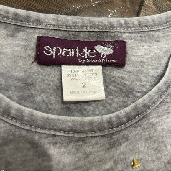 Boutique tank top with raised studs size 2T - Picture 2 of 2